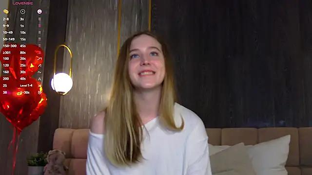 Get enchanted by the vitality and moves of our squirting, brunette and solo webcams. With their steamy costumes and masturbating shows, our gay-couples and nonude cam models are a sight to behold.