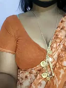 louise92 from StripChat is Freechat