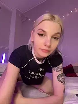 Girls: Stay up-to-date with the new immersive cumshows range and check-out the cutest escorts exhibit their wet clitoris and sweet physiques as they strip off and climax.