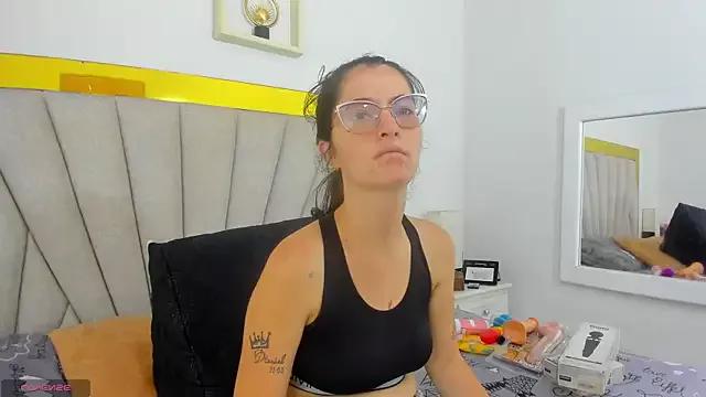lovely_michelle_1 from StripChat is Freechat