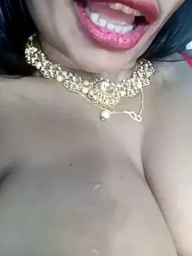 Get enchanted by the vitality and moves of our squirting, brunette and solo webcams. With their steamy costumes and masturbating shows, our gay-couples and nonude cam models are a sight to behold.