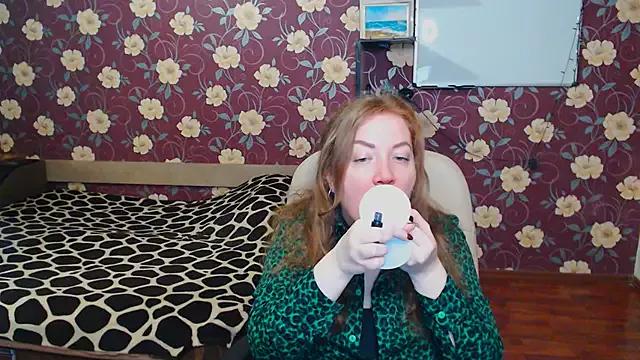 Lucy_GL from StripChat is Freechat