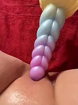 Get enchanted by the vitality and moves of our squirting, brunette and solo webcams. With their steamy costumes and masturbating shows, our gay-couples and nonude cam models are a sight to behold.