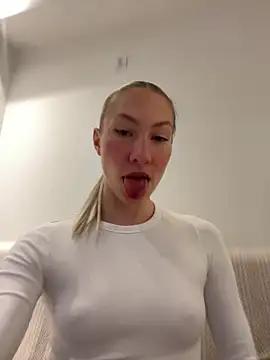Girls ecstasy: Improve your chatting skills with these steamy streamers, and dive into the immersive world of exposed attraction.