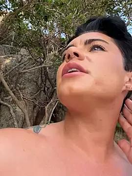 Get enchanted by the vitality and moves of our squirting, brunette and solo webcams. With their steamy costumes and masturbating shows, our gay-couples and nonude cam models are a sight to behold.