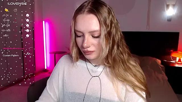 Girls: Stay up-to-date with the new immersive cumshows range and check-out the cutest escorts exhibit their wet clitoris and sweet physiques as they strip off and climax.