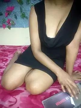 Lusty-Evaa from StripChat is Freechat