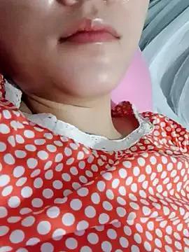 Lyly_surii from StripChat is Freechat