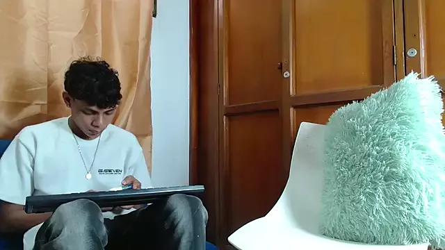 marcelo_18_ from StripChat is Freechat