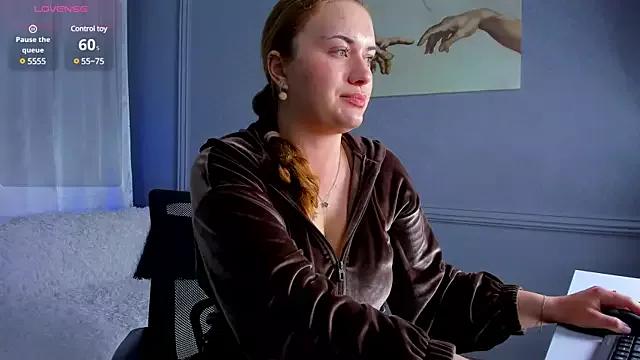 Margot_Ocean from StripChat is Freechat