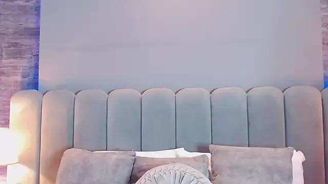 Girls: Stay up-to-date with the new immersive cumshows range and check-out the cutest escorts exhibit their wet clitoris and sweet physiques as they strip off and climax.