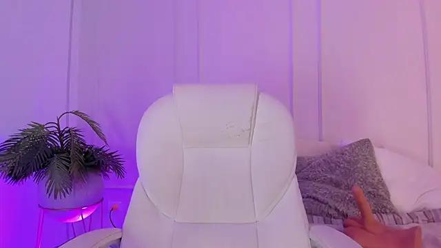 Girls: Stay up-to-date with the new immersive cumshows range and check-out the cutest escorts exhibit their wet clitoris and sweet physiques as they strip off and climax.