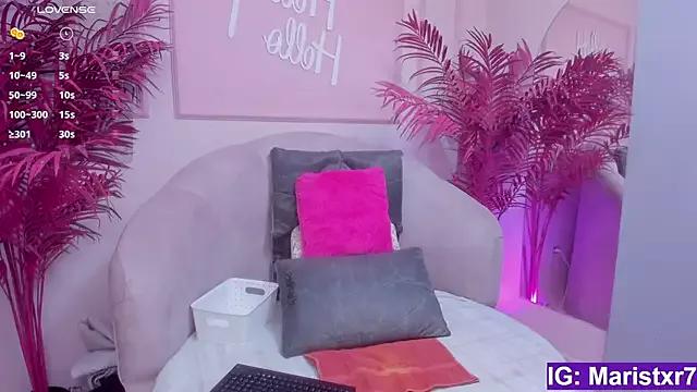 Girls: Stay up-to-date with the new immersive cumshows range and check-out the cutest escorts exhibit their wet clitoris and sweet physiques as they strip off and climax.