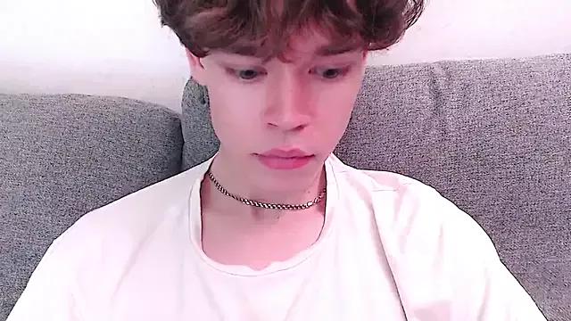 markspaws from StripChat is Freechat
