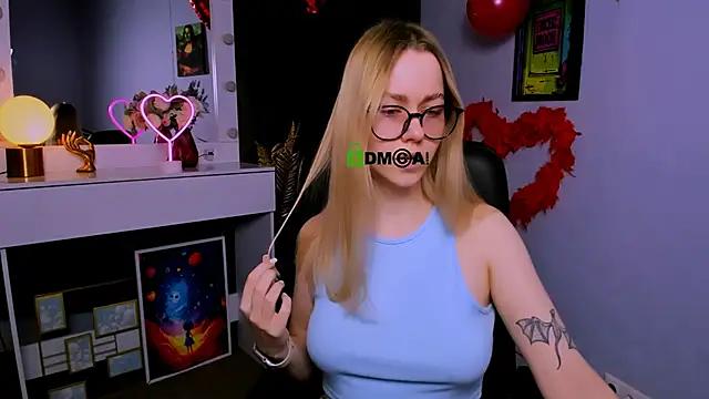 Girls: Stay up-to-date with the new immersive cumshows range and check-out the cutest escorts exhibit their wet clitoris and sweet physiques as they strip off and climax.
