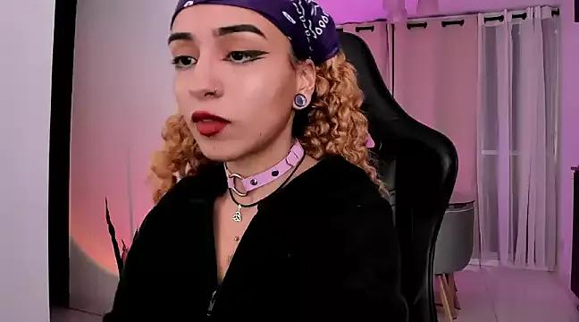 Girls: Stay up-to-date with the new immersive cumshows range and check-out the cutest escorts exhibit their wet clitoris and sweet physiques as they strip off and climax.