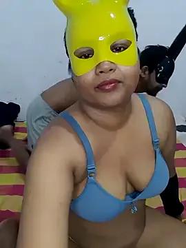 Get enchanted by the vitality and moves of our squirting, brunette and solo webcams. With their steamy costumes and masturbating shows, our gay-couples and nonude cam models are a sight to behold.