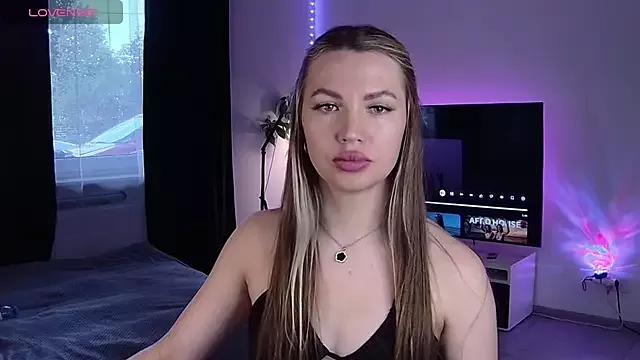 Maya__Ray from StripChat is Freechat