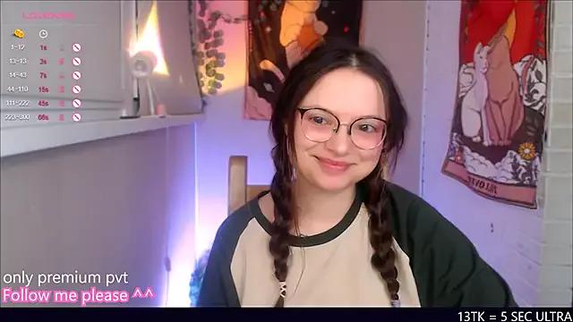 me__hanna from StripChat is Freechat