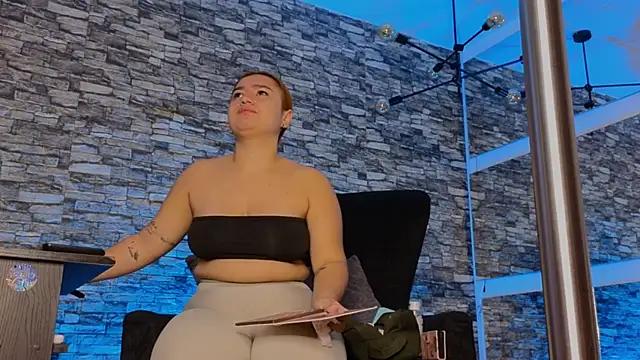 Girls: Stay up-to-date with the new immersive cumshows range and check-out the cutest escorts exhibit their wet clitoris and sweet physiques as they strip off and climax.