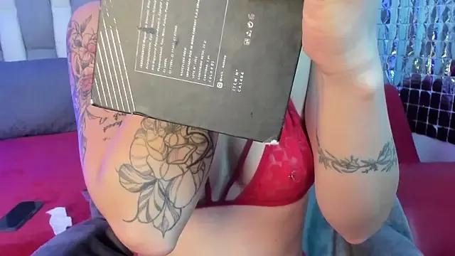 Girls: Stay up-to-date with the new immersive cumshows range and check-out the cutest escorts exhibit their wet clitoris and sweet physiques as they strip off and climax.
