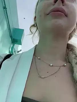 Experience the ultimate adult streaming sex cam sensation with our glamour page. From BreastEnvy to iheartbigtits, we've got the wildest and most juicy live broadcasts for you to enjoy.