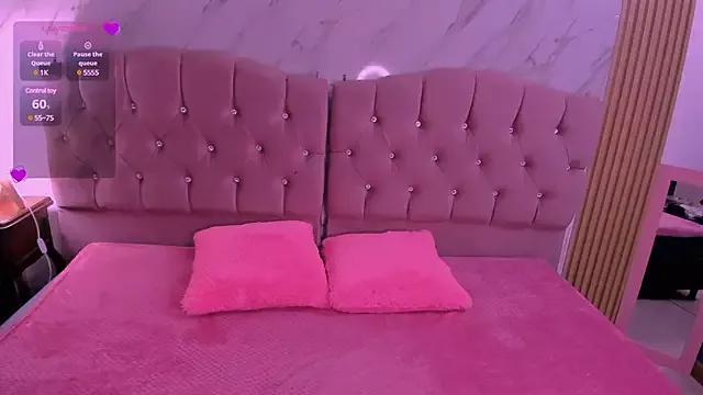 Girls: Stay up-to-date with the new immersive cumshows range and check-out the cutest escorts exhibit their wet clitoris and sweet physiques as they strip off and climax.