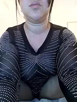 mery_rosse from StripChat is Freechat
