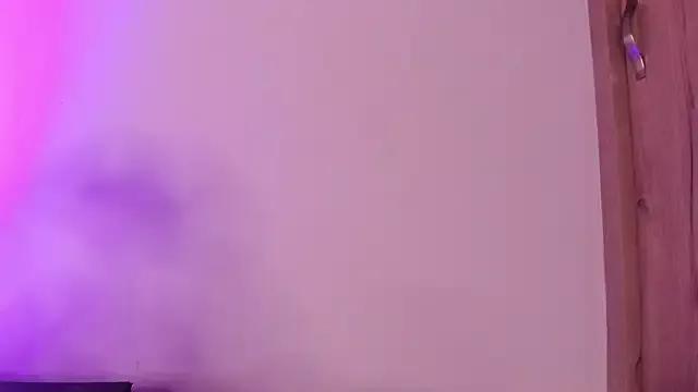 Mia_ross16 from StripChat is Freechat