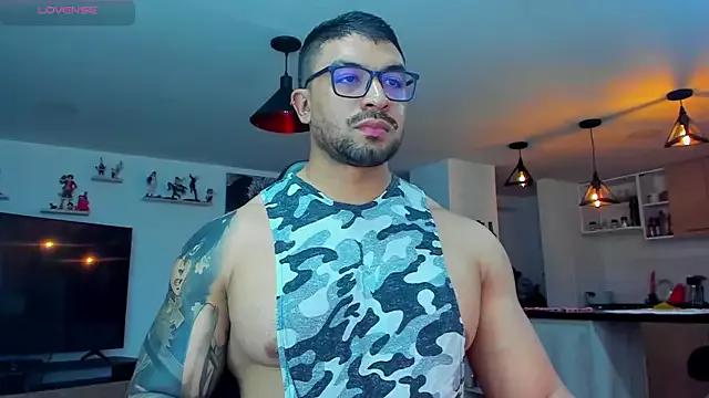 Michael_Diamond from StripChat is Freechat