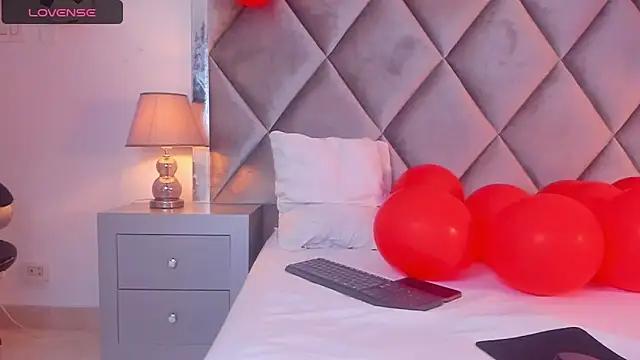 Girls: Stay up-to-date with the new immersive cumshows range and check-out the cutest escorts exhibit their wet clitoris and sweet physiques as they strip off and climax.