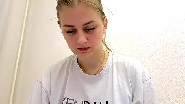 MilanaWilson from StripChat is Freechat