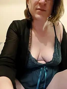 Girls ecstasy: Improve your chatting skills with these steamy streamers, and dive into the immersive world of exposed attraction.