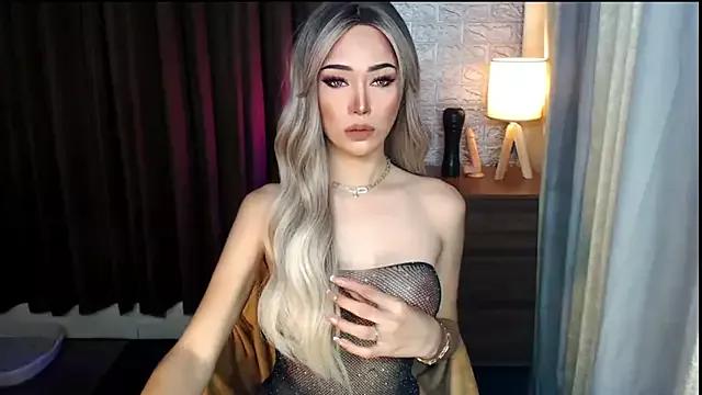Miss_Amandaversace from StripChat