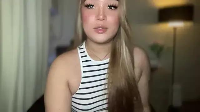 MistressOf_Americaxxx from StripChat is Freechat