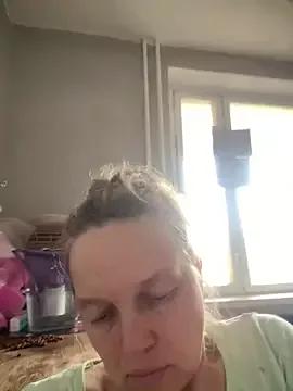 MIUNELLY from StripChat is Freechat