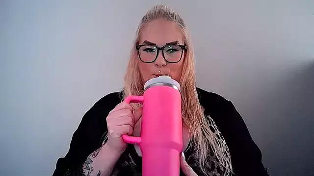 Girls: Stay up-to-date with the new immersive cumshows range and check-out the cutest escorts exhibit their wet clitoris and sweet physiques as they strip off and climax.