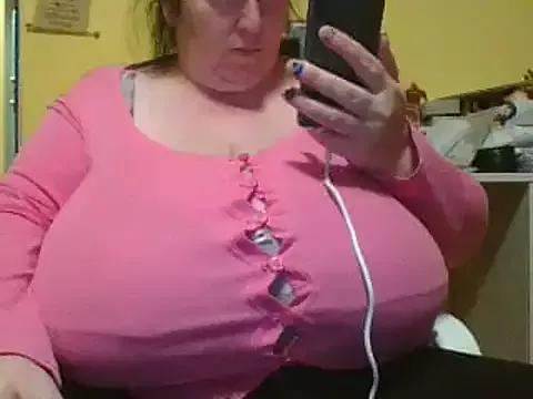 Nataliesbestjuggs from StripChat is Freechat