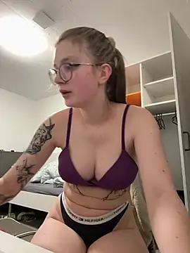 Get enchanted by the vitality and moves of our squirting, brunette and solo webcams. With their steamy costumes and masturbating shows, our gay-couples and nonude cam models are a sight to behold.