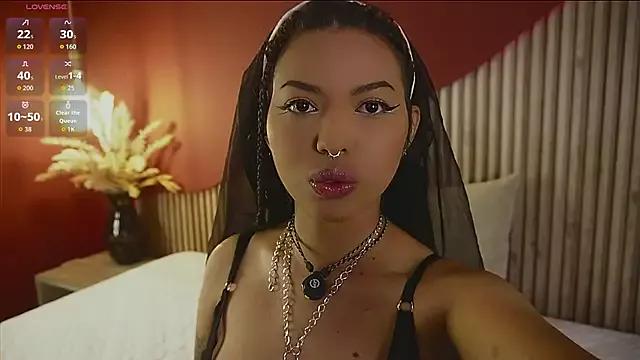 ninakinkyy from StripChat is Freechat