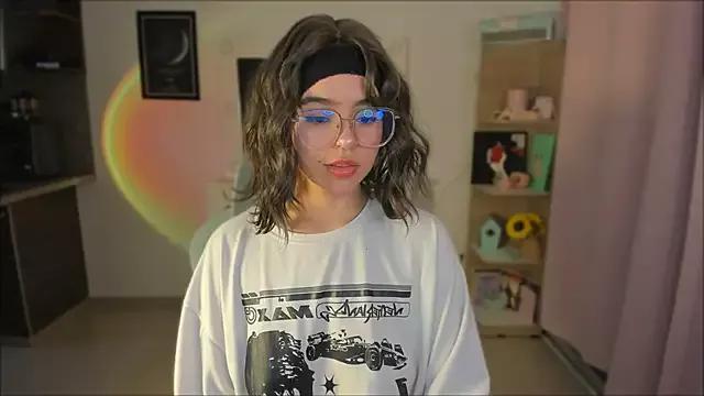 Oliviaa_s webcams show profile image 