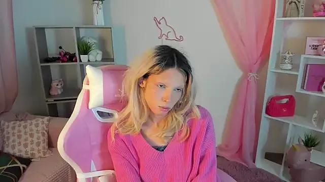 Girls: Stay up-to-date with the new immersive cumshows range and check-out the cutest escorts exhibit their wet clitoris and sweet physiques as they strip off and climax.