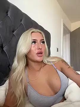 Girls: Stay up-to-date with the new immersive cumshows range and check-out the cutest escorts exhibit their wet clitoris and sweet physiques as they strip off and climax.