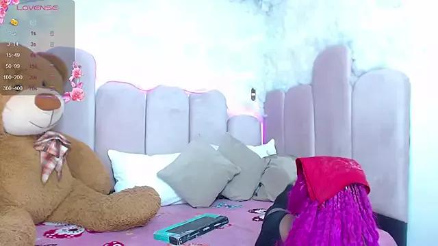 Girls: Stay up-to-date with the new immersive cumshows range and check-out the cutest escorts exhibit their wet clitoris and sweet physiques as they strip off and climax.
