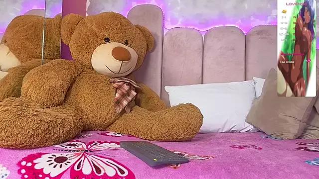Girls: Stay up-to-date with the new immersive cumshows range and check-out the cutest escorts exhibit their wet clitoris and sweet physiques as they strip off and climax.