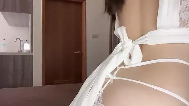 Get enchanted by the vitality and moves of our squirting, brunette and solo webcams. With their steamy costumes and masturbating shows, our gay-couples and nonude cam models are a sight to behold.
