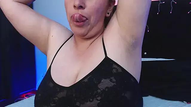 queen_mafe from StripChat is Freechat