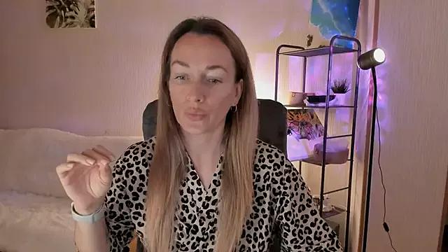 Girls: Stay up-to-date with the new immersive cumshows range and check-out the cutest escorts exhibit their wet clitoris and sweet physiques as they strip off and climax.