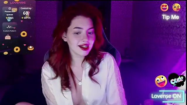 Renata_yes from StripChat is Freechat