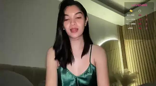 Rogueblaze from StripChat is Freechat
